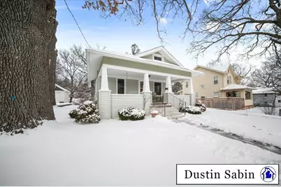 132 E Lincoln Avenue, Ionia, MI 48846 - Photo 3
