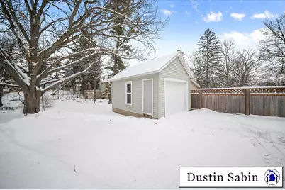 132 E Lincoln Avenue, Ionia, MI 48846 - Photo 25