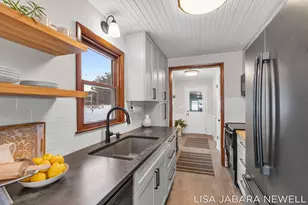 1738 Waukazoo Dr, Holland, MI 49424 - Photo 9