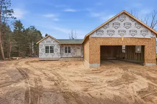 644 Willow St, Howard City, MI 49329 - Photo 3