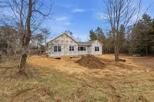 644 Willow St, Howard City, MI 49329 - Photo 5