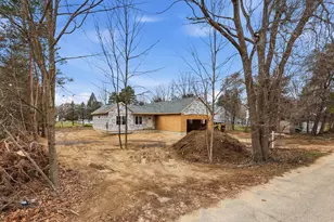 644 Willow St, Howard City, MI 49329 - Photo 13
