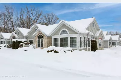 2811 Villa Lane, Benton Harbor, MI 49022 - Photo 1