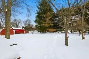 6891 Somerset Dr, Brighton, MI 48116 - Photo 5