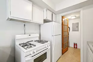 44432 Newburyport Dr, Canton, MI 48187 - Photo 9