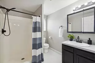 578 E Mahan Ave, Hazel Park, MI 48030 - Photo 19