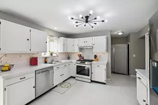 578 E Mahan Ave, Hazel Park, MI 48030 - Photo 15