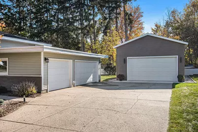 1187 Yorkshire Drive, Norton Shores, MI 49441 - Photo 23