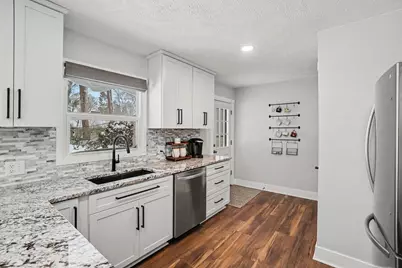 1187 Yorkshire Drive, Norton Shores, MI 49441 - Photo 9