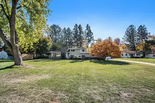 1187 Yorkshire Dr, Norton Shores, MI 49441 - Photo 33