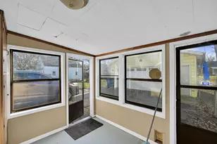 910 Miller Rd, Kalamazoo, MI 49001 - Photo 7