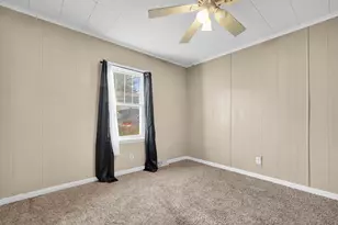 910 Miller Rd, Kalamazoo, MI 49001 - Photo 17