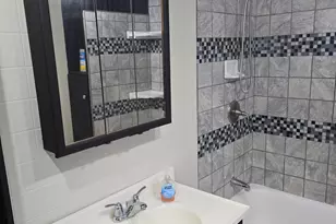 1013 Mahlon St, Lansing, MI 48906 - Photo 21