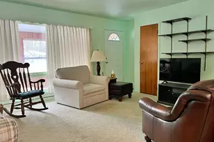 19224 Glendale Cir, Spring Lake, MI 49456 - Photo 5