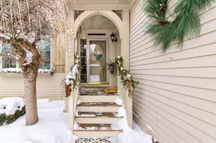 5916 Lafayette Ln, Ann Arbor, MI 48103 - Photo 3