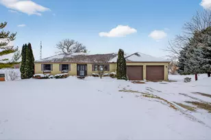 7021 Donegal Dr, Onsted, MI 49265 - Photo 1