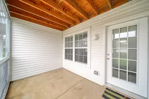2738 S Knightsbridge Cir, Ann Arbor, MI 48105 - Photo 17