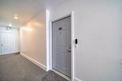 2738 S Knightsbridge Circle, Ann Arbor, MI 48105 - Photo 3