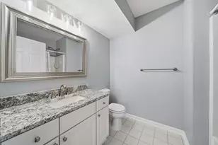 2738 S Knightsbridge Cir, Ann Arbor, MI 48105 - Photo 15