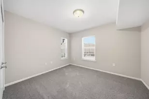 2738 S Knightsbridge Cir, Ann Arbor, MI 48105 - Photo 19