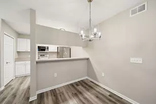2738 S Knightsbridge Cir, Ann Arbor, MI 48105 - Photo 13