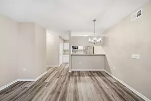2738 S Knightsbridge Cir, Ann Arbor, MI 48105 - Photo 9