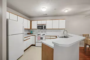 5869 Crosswinds Dr, Norton Shores, MI 49444 - Photo 11