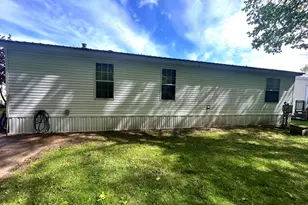 668 Hansel St NW, Comstock Park, MI 49321 - Photo 3