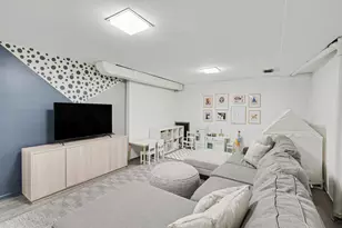 2460 Adare Rd, Ann Arbor, MI 48104 - Photo 49