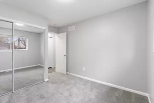 1735 Crestline Dr, Troy, MI 48083 - Photo 17