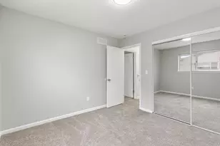 1735 Crestline Dr, Troy, MI 48083 - Photo 15