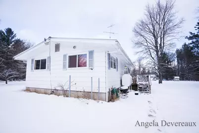 6040 N Hillman Road, Six Lakes, MI 48886 - Photo 5