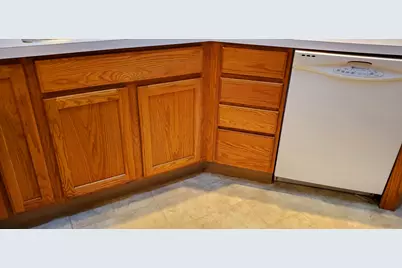 1354 Fox Pointe Circle, Ann Arbor, MI 48108 - Photo 9