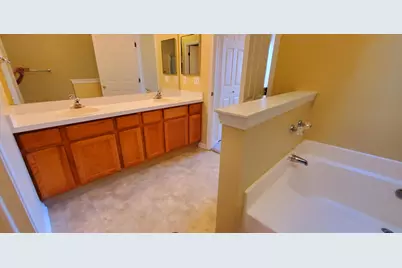 1354 Fox Pointe Circle, Ann Arbor, MI 48108 - Photo 25