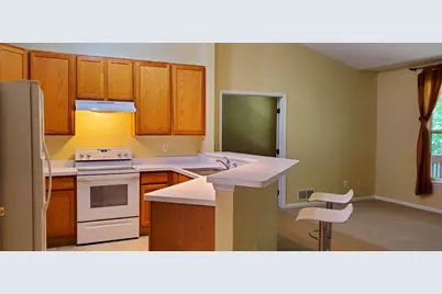 1354 Fox Pointe Circle, Ann Arbor, MI 48108 - Photo 7