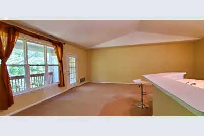 1354 Fox Pointe Circle, Ann Arbor, MI 48108 - Photo 13