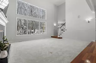 6480 Breezy Point Ln, Kalamazoo, MI 49009 - Photo 9