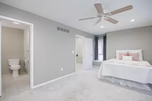 1468 Oakbrook E Dr, Rochester Hills, MI 48307 - Photo 11