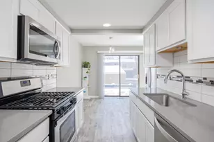 1468 Oakbrook E Dr, Rochester Hills, MI 48307 - Photo 5