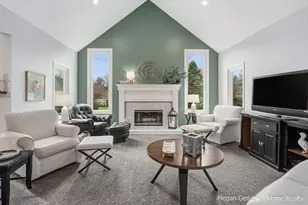 210 Bay Cir Ct, Holland, MI 49424 - Photo 3