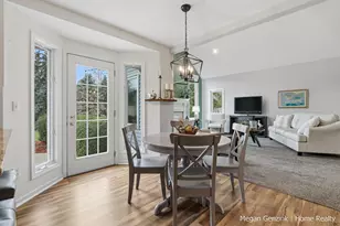 210 Bay Cir Ct, Holland, MI 49424 - Photo 7