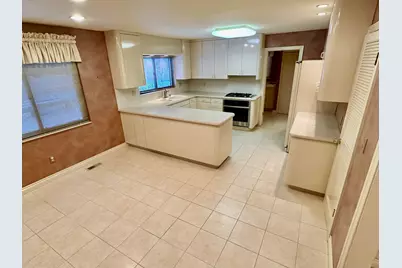 36744 Vargo, Livonia, MI 48152 - Photo 9