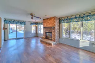 1031 S Durand St, Jackson, MI 49203 - Photo 9