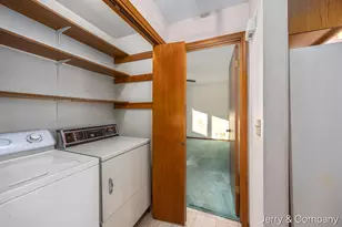 948 Laketown Dr, Holland, MI 49423 - Photo 15