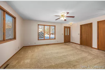 948 Laketown Drive, Holland, MI 49423 - Photo 5