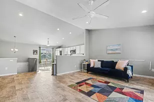 553 N Cygnet Lake Dr, Benton Harbor, MI 49022 - Photo 5