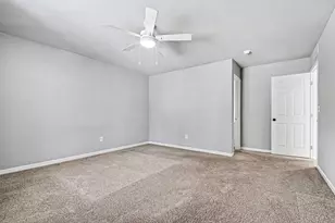553 N Cygnet Lake Dr, Benton Harbor, MI 49022 - Photo 13