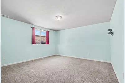 553 N Cygnet Lake Drive, Benton Harbor, MI 49022 - Photo 23