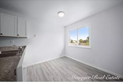 1051 Abbey Court, Holland, MI 49423 - Photo 9