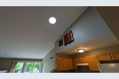 23721 W Lake Circle #14, Brownstown, MI 48183 - Photo 11